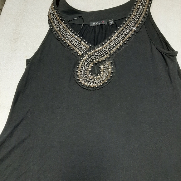 Ladies clothing - Picture 5 of 8